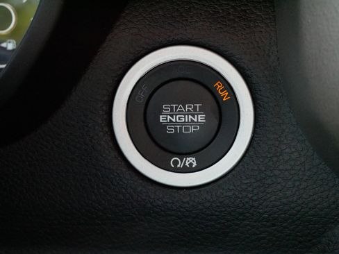 Used 2021 RAM 1500 Laramie AWD/4WD image 29