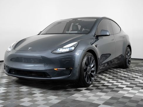 Used 2022 Tesla Model Y Performance image 2