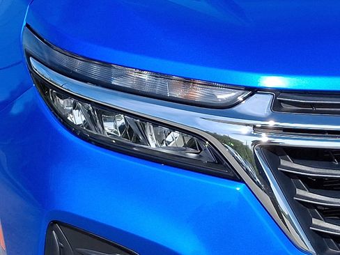Used 2024 Chevrolet Equinox LS w/ LS Convenience Package AWD/4WD image 9
