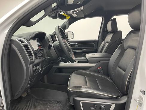 Used 2023 RAM 1500 Laramie AWD/4WD image 16