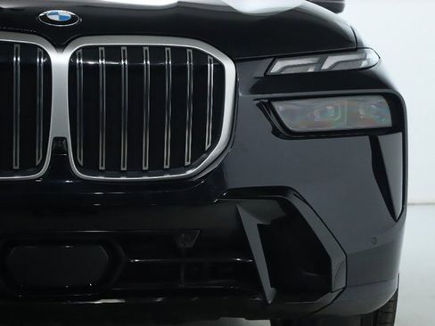 Certified 2025 BMW X7 xDrive40i w/ M Sport Package image 7