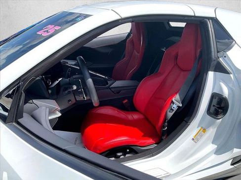 Used 2025 Chevrolet Corvette Z06 RWD image 26