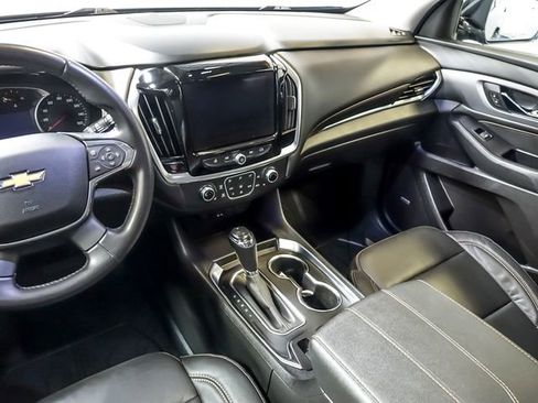 Certified 2019 Chevrolet Traverse LT w/ LT Premium Package AWD/4WD image 19