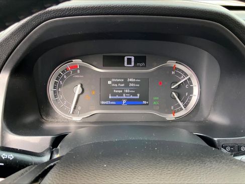 Used 2016 Honda Pilot Touring image 26