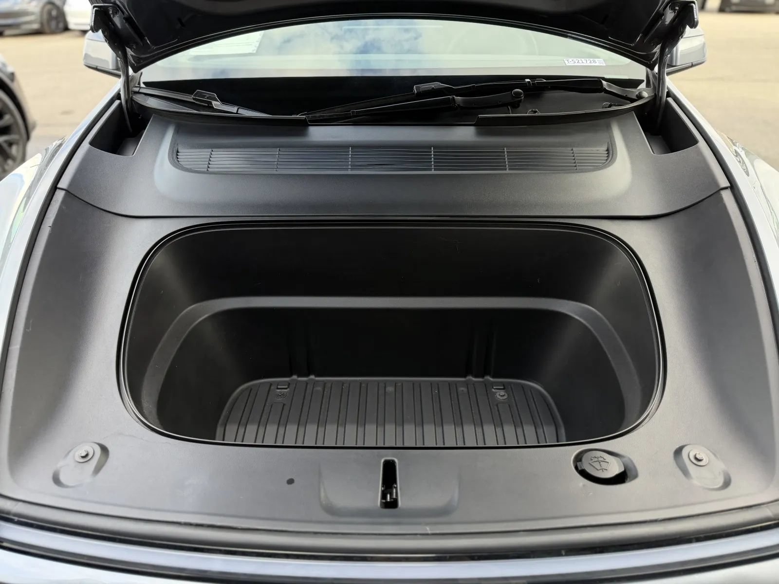 Used 2026 Tesla Model Y Long Range RWD image 44