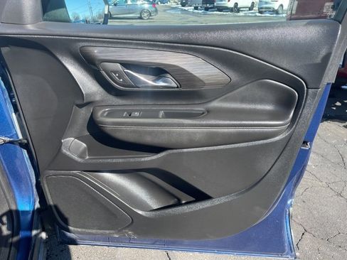 Certified 2023 GMC Terrain SLE w/ Driver Convenience Package image 19