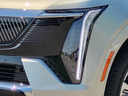 New 2025 Cadillac Escalade IQ Luxury 2 w/ LPO, Etrunk Organizer Package image 46