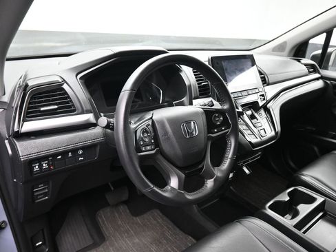 Used 2023 Honda Odyssey Touring image 13
