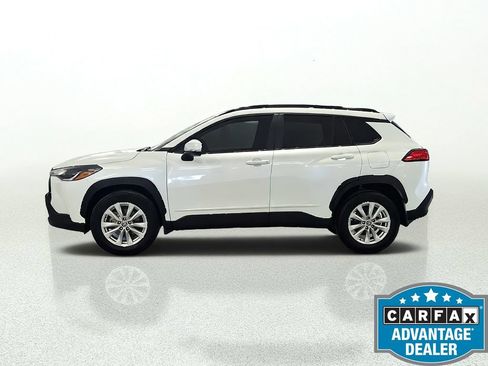 Used 2022 Toyota Corolla Cross LE FWD image 4