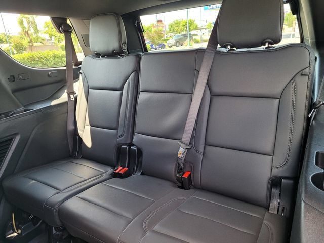Used 2025 Chevrolet Tahoe LT AWD/4WD image 9