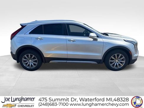 Used 2019 Cadillac XT4 Premium Luxury FWD image 2