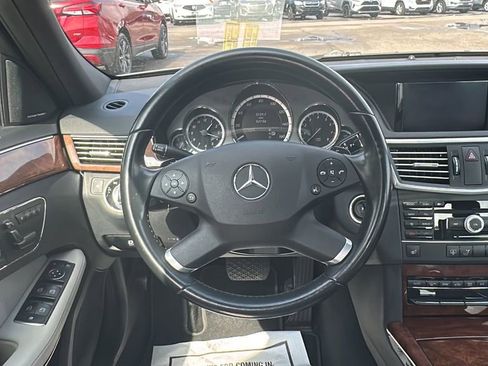 Used 2011 Mercedes-Benz E 350 Sedan image 17