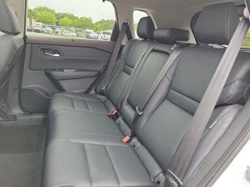 Used 2022 Nissan Rogue SL w/ SL Premium Package FWD image 11