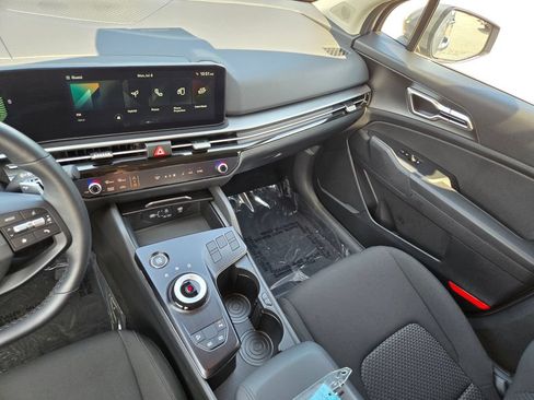 Certified 2026 Kia Sportage LX FWD image 21