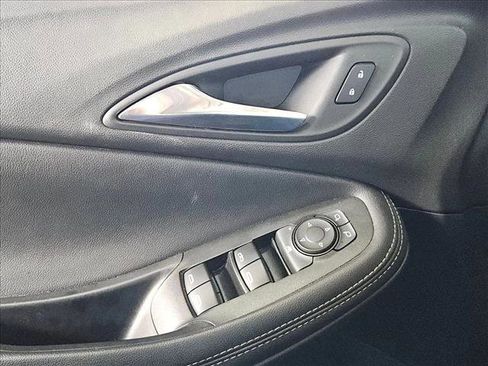 Used 2022 Buick Encore GX Select w/ Sport Touring Package image 6