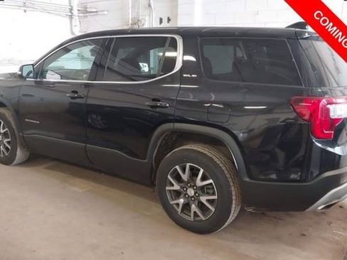 Used 2023 GMC Acadia SLE AWD/4WD image 3