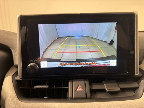 Certified 2025 Toyota RAV4 XLE image 30