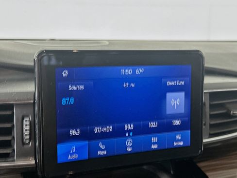 Used 2022 Ford Explorer Limited image 21