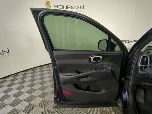 Used 2023 Kia Sorento EX image 18
