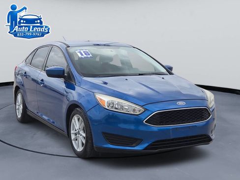 Used 2018 Ford Focus SE image 2