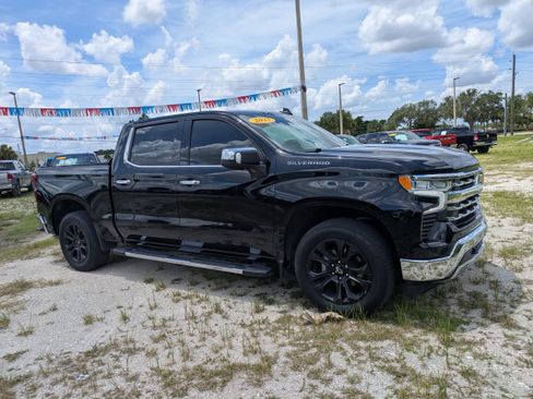 Used 2022 Chevrolet Silverado 1500 LTZ w/ LTZ Premium Package RWD image 2