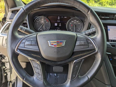 Certified 2022 Cadillac XT5 Premium Luxury w/ Technology Package image 32