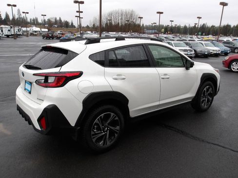 Used 2024 Subaru Crosstrek 2.0i Premium w/ Crosstrek Mirror Package AWD/4WD image 5