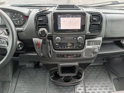 Used 2024 RAM ProMaster 2500 w/ Convenience Group FWD image 14