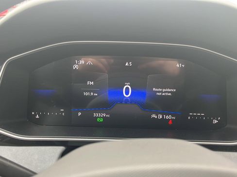 Used 2025 Volkswagen Jetta SE image 6