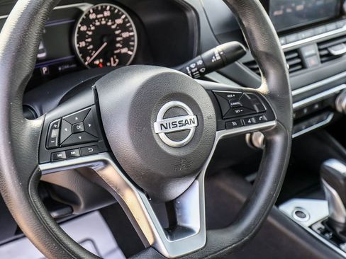 Used 2022 Nissan Altima 2.5 SV FWD image 26