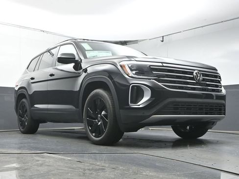 New 2026 Volkswagen Atlas SE FWD image 35