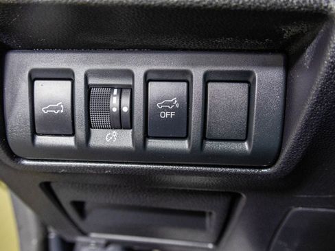 Used 2020 Subaru Outback Limited image 36