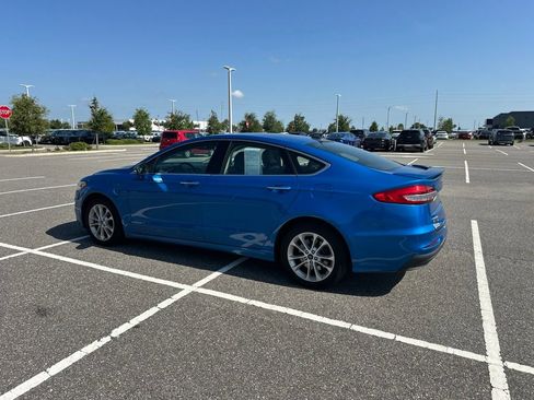 Used 2019 Ford Fusion Energi Titanium FWD image 10