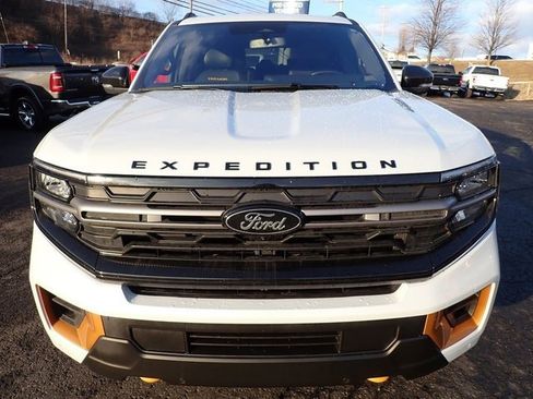 Used 2025 Ford Expedition Tremor image 11