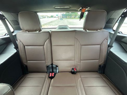Used 2023 Chevrolet Tahoe High Country AWD/4WD image 40