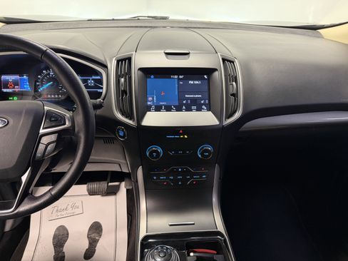 Used 2019 Ford Edge SEL image 4