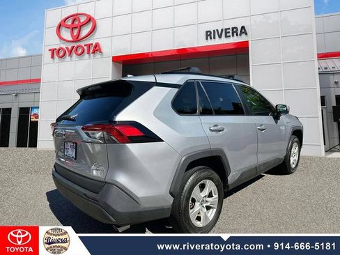 Used 2021 Toyota RAV4 XLE w/ Convenience Package AWD/4WD image 12