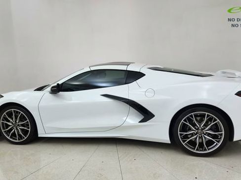 Used 2023 Chevrolet Corvette Stingray Premium Cpe w/ Z51 Performance Package image 4