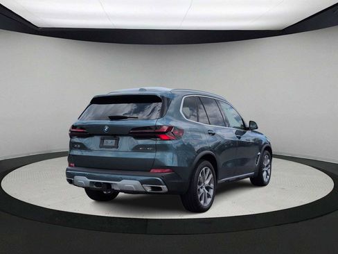 Used 2024 BMW X5 xDrive40i w/ Premium Package AWD/4WD image 8