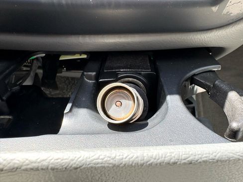 Used 2005 Mercury Grand Marquis GS image 34