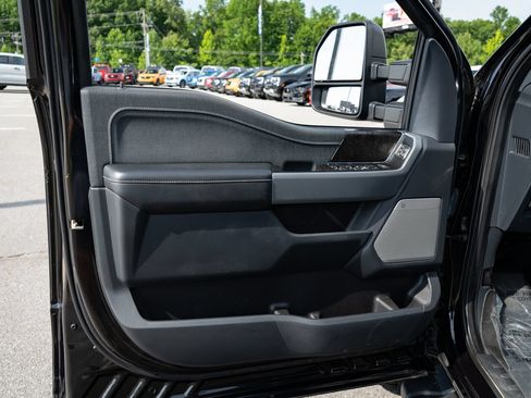 Used 2022 Ford F150 Lariat AWD/4WD image 16