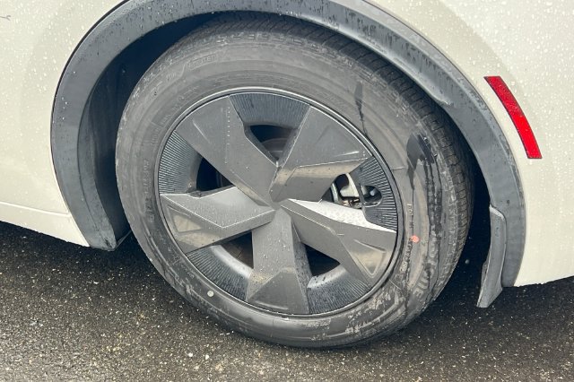 Used 2023 Toyota Prius LE FWD image 4