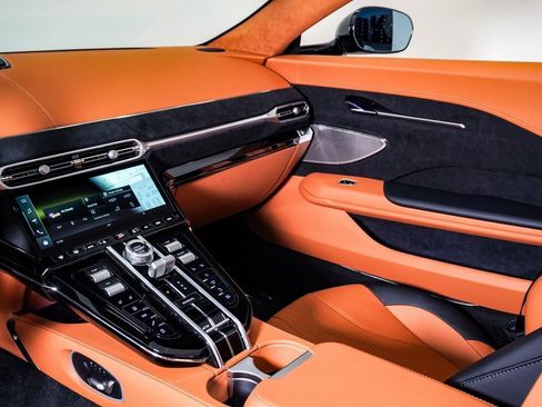 New 2026 Aston Martin V8 Vantage Roadster image 27