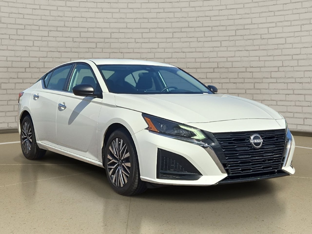 Certified 2025 Nissan Altima 2.5 SV FWD image 4
