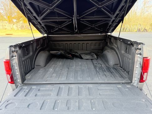 Used 2020 Ford F150 Lariat image 14