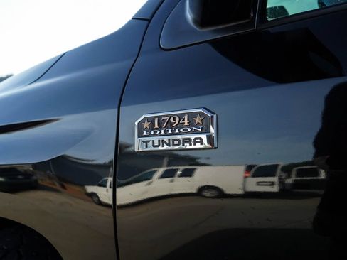 Used 2017 Toyota Tundra Platinum AWD/4WD image 23