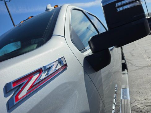 Used 2022 Chevrolet Silverado 2500 LTZ w/ LTZ Plus Package image 10