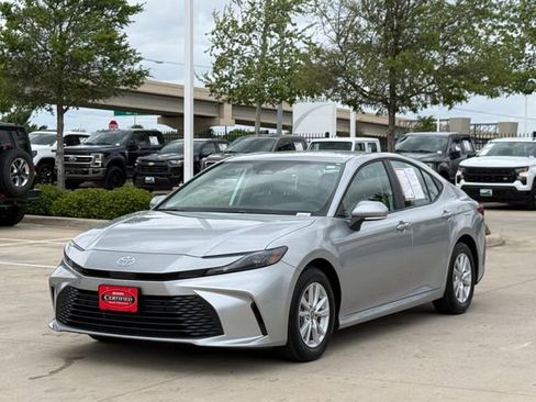 Used 2026 Toyota Camry LE FWD image 7
