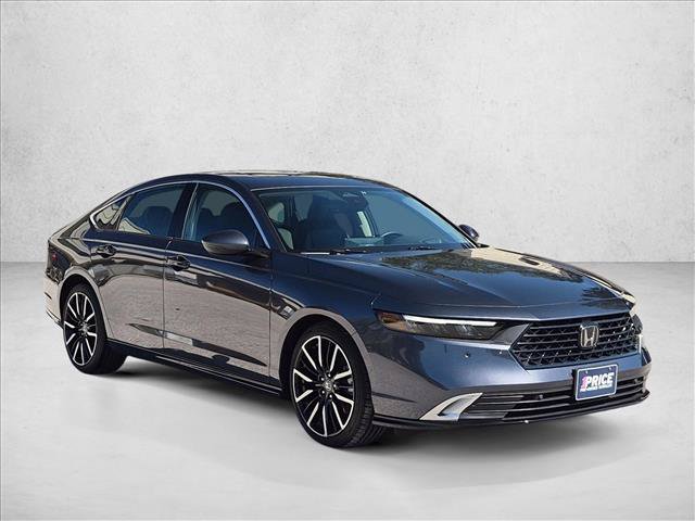 Used 2025 Honda Accord Touring image 3