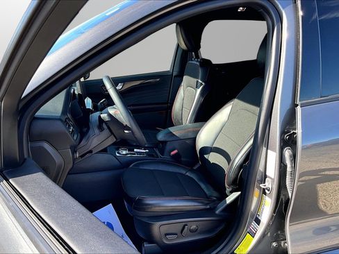 Used 2024 Ford Escape ST-Line w/ Tech Pack #1 FWD image 16